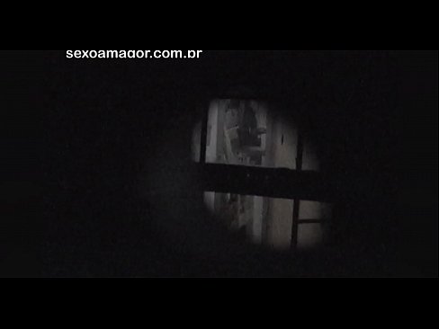 ❤️ Lourinho é secretamente filmado por um voyeur de bairro escondido atrás de tijolos ocos Porno vídeo em pt-br.xxxshake.ru