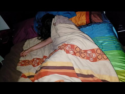 ❤️ Stepson berating sua jovem madrasta enquanto ela dorme. Porno vídeo em pt-br.xxxshake.ru